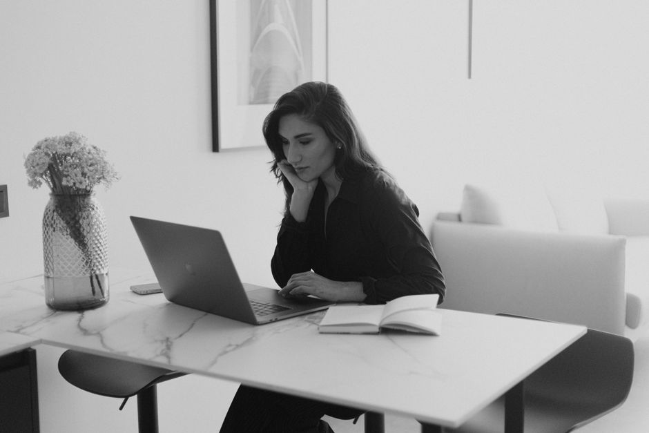 Which Remote Job Type Fits My Class Schedule, Earnings, and Resume?