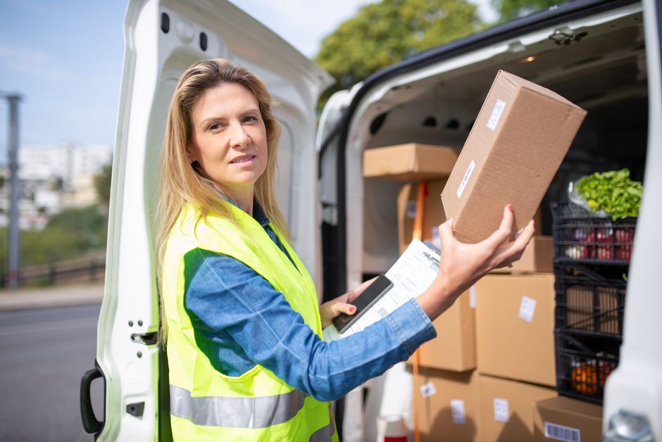 What Do Medical Courier Drivers Take Home From 1099 Route Work?
