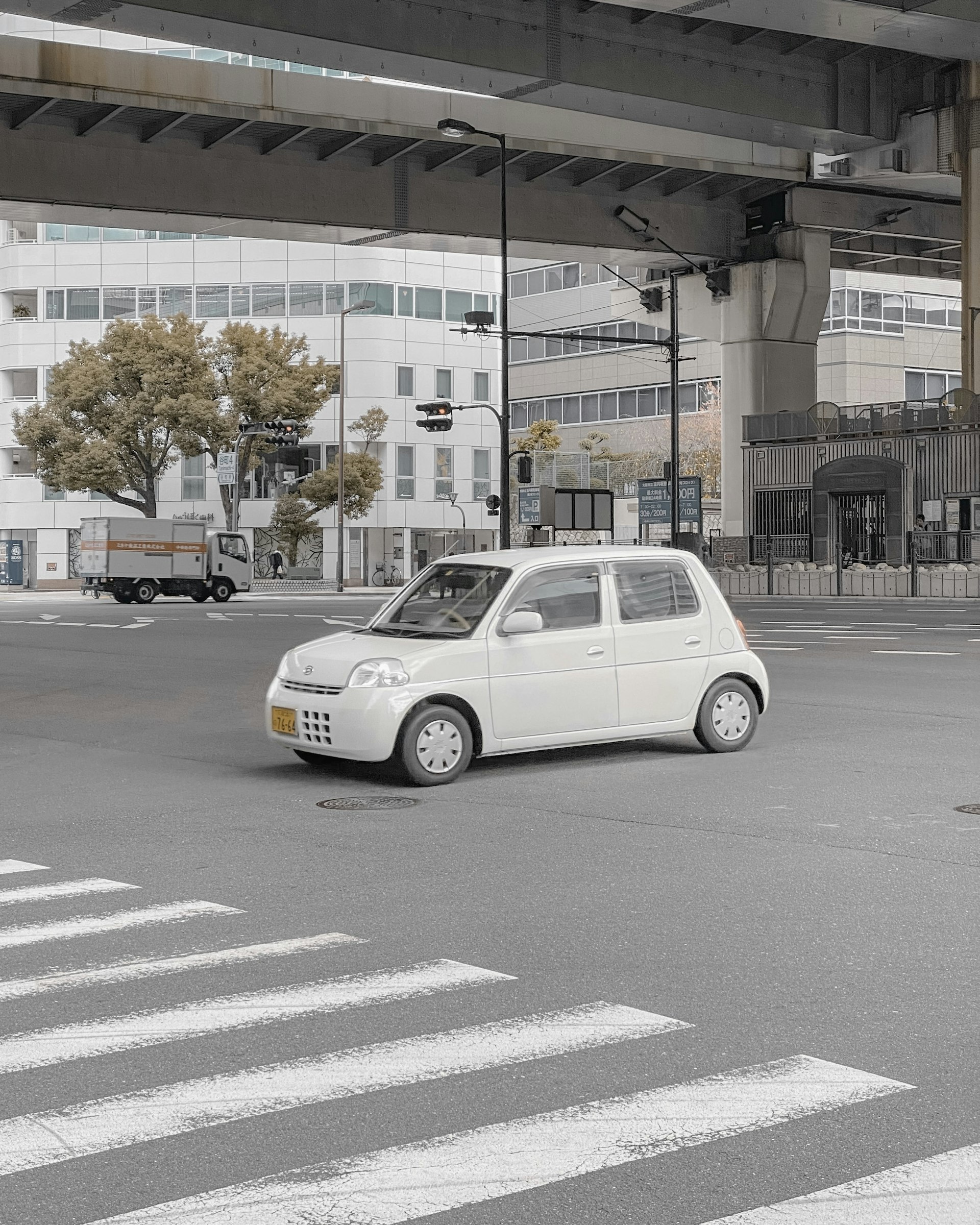 Shared Autonomous Vehicle Fleets: Innovations, Challenges, and How to Access Emerging Mobility Solutions